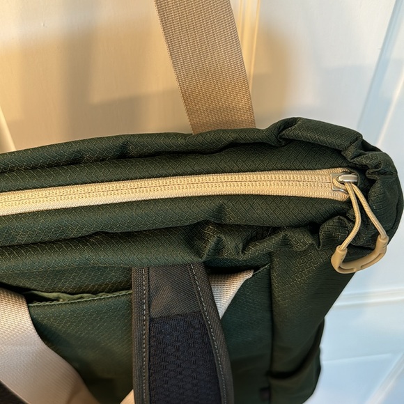 OSPREY Green Daylite Backpack - Picture 5 of 7